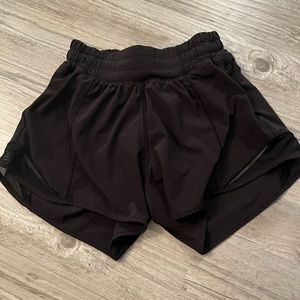 Black hotty hot shorts size 0, 4 inch